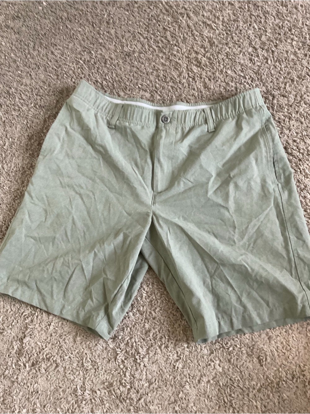 Men’s UA Under Armour used as is green sage shorts size 36